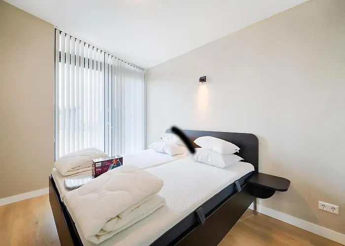 In Near Kaag Lakes * Oud Ade