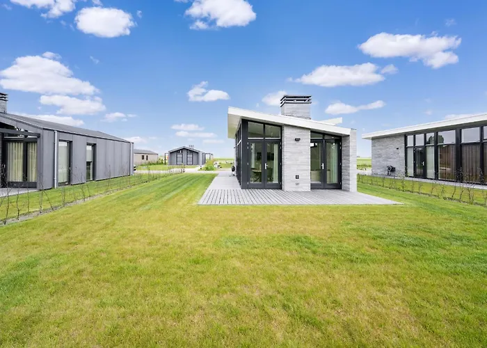 In Near Kaag Lakes * Oud Ade