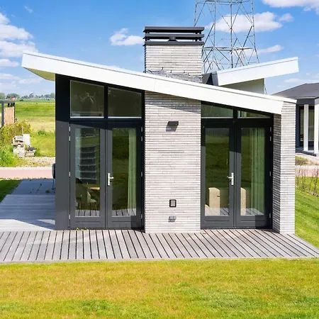 In Near Kaag Lakes * Oud Ade